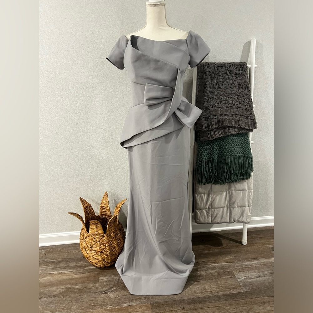 NWT Alexander by Daymor Sculptural Gown in Shale Grey